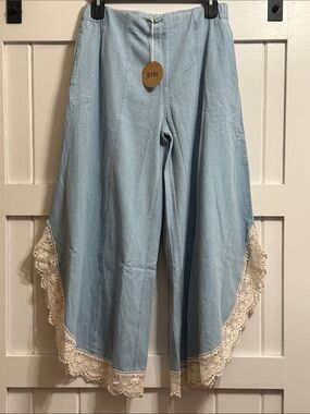 BiBi Light Blue Wide-Leg Jeans with Cream Crochet Trim